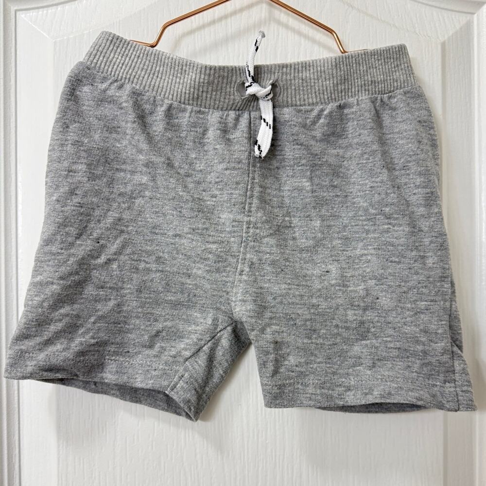 Free planet boy light gray shorts drawstring size 4T